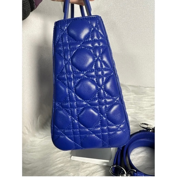 Ladydior blue medium used 2015 card dustbag no box - Picture 4 of 10
